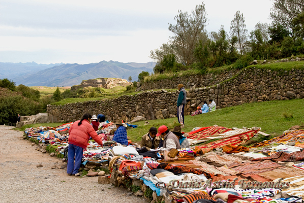 Peru-Fortress-of-Sacsayhuaman-&-Vendors
